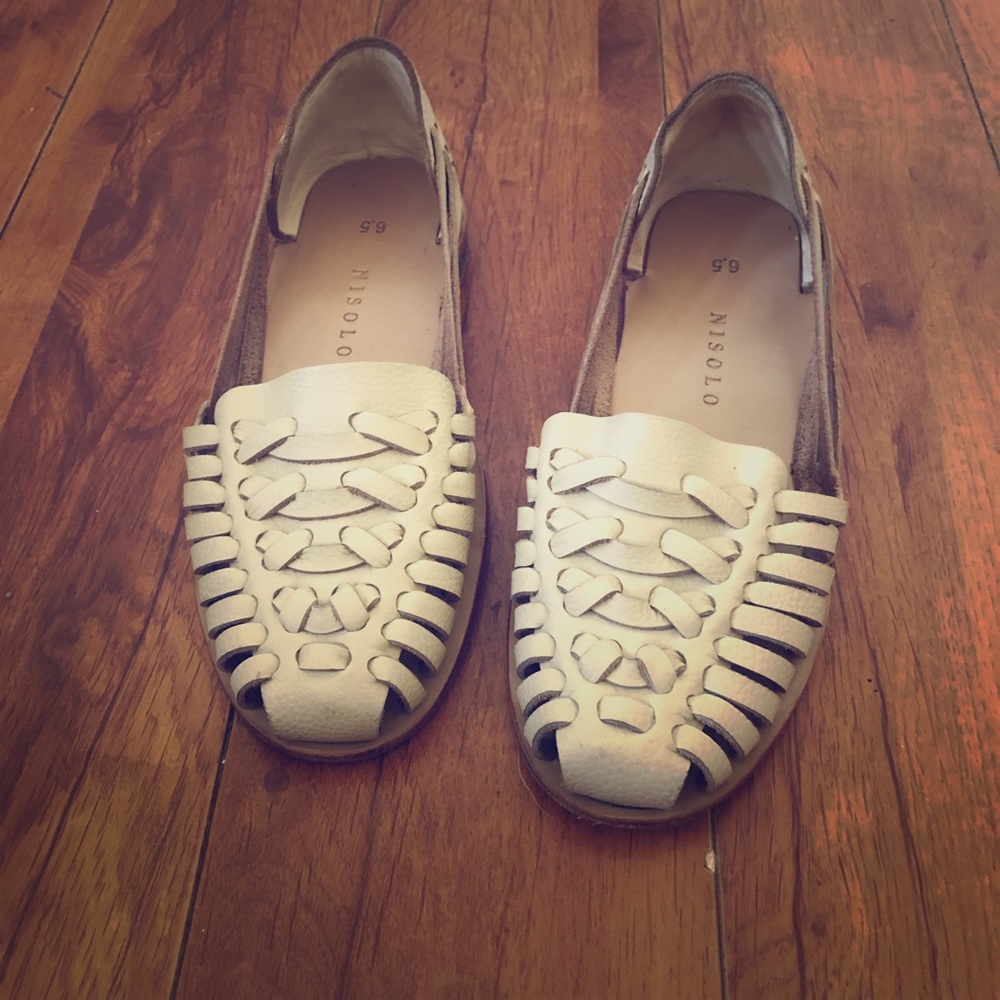 Nisolo Ecuador Huarache in Bone size 6.5